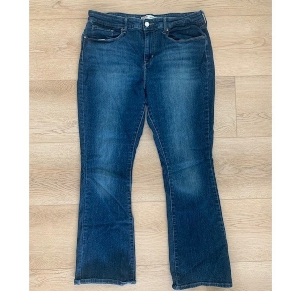 Signature by Levi Strauss Gold Label Mid-Rise Bootcut Jeans Blue W33 16M